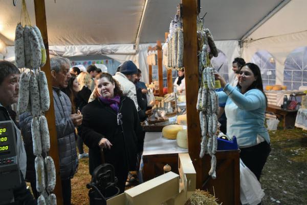 Fiesta nacional del Salame Quintero. Con recuerdos de sabores y destinos, las comidas típicas encarnan a las provincias argentinas
